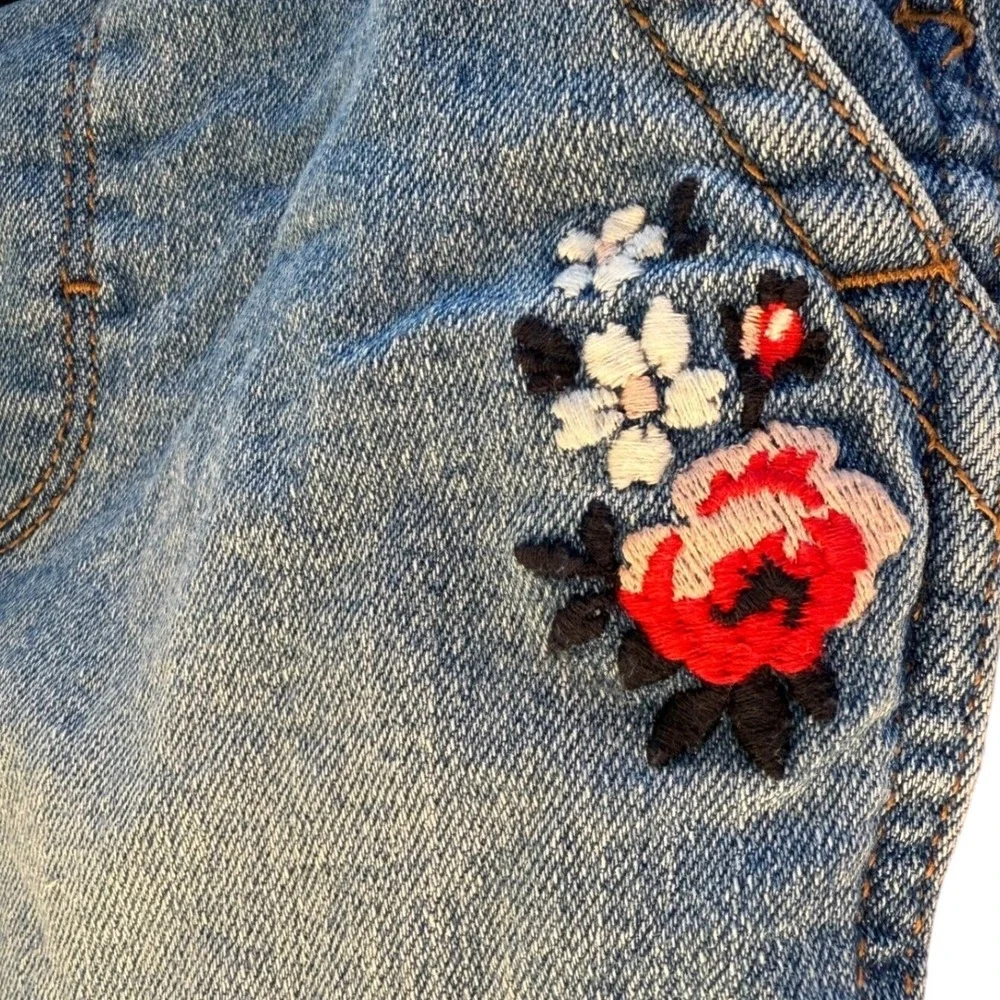 OshGosh B'Gosh Bib Overalls Girls 3T Floral Embroidered Jeans‎ Kids